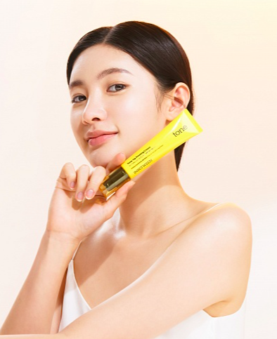 Крем-праймер коррекция тона SPF 43+PA+++ Blithe InBetween Tone-Up Priming Cream