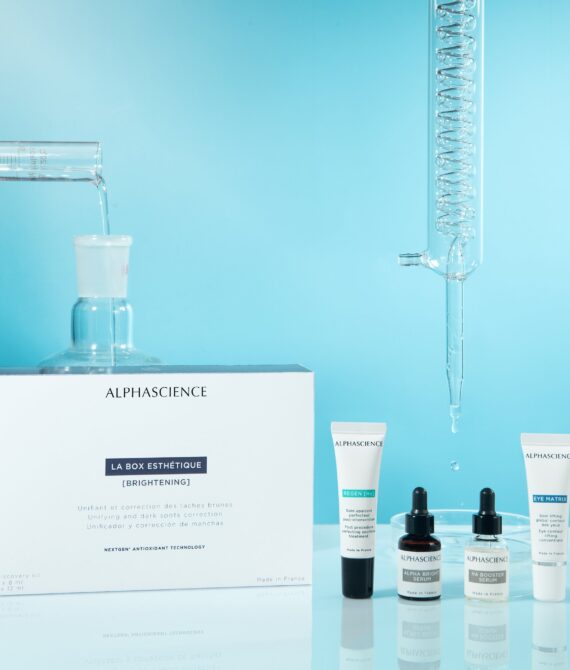 Идеальная процедура для сияния кожи LA BOX ESTHÉTIQUE® (BRIGHTENING) ALPHASCIENCE, 8 мл+8 мл+8 мл+12 мл